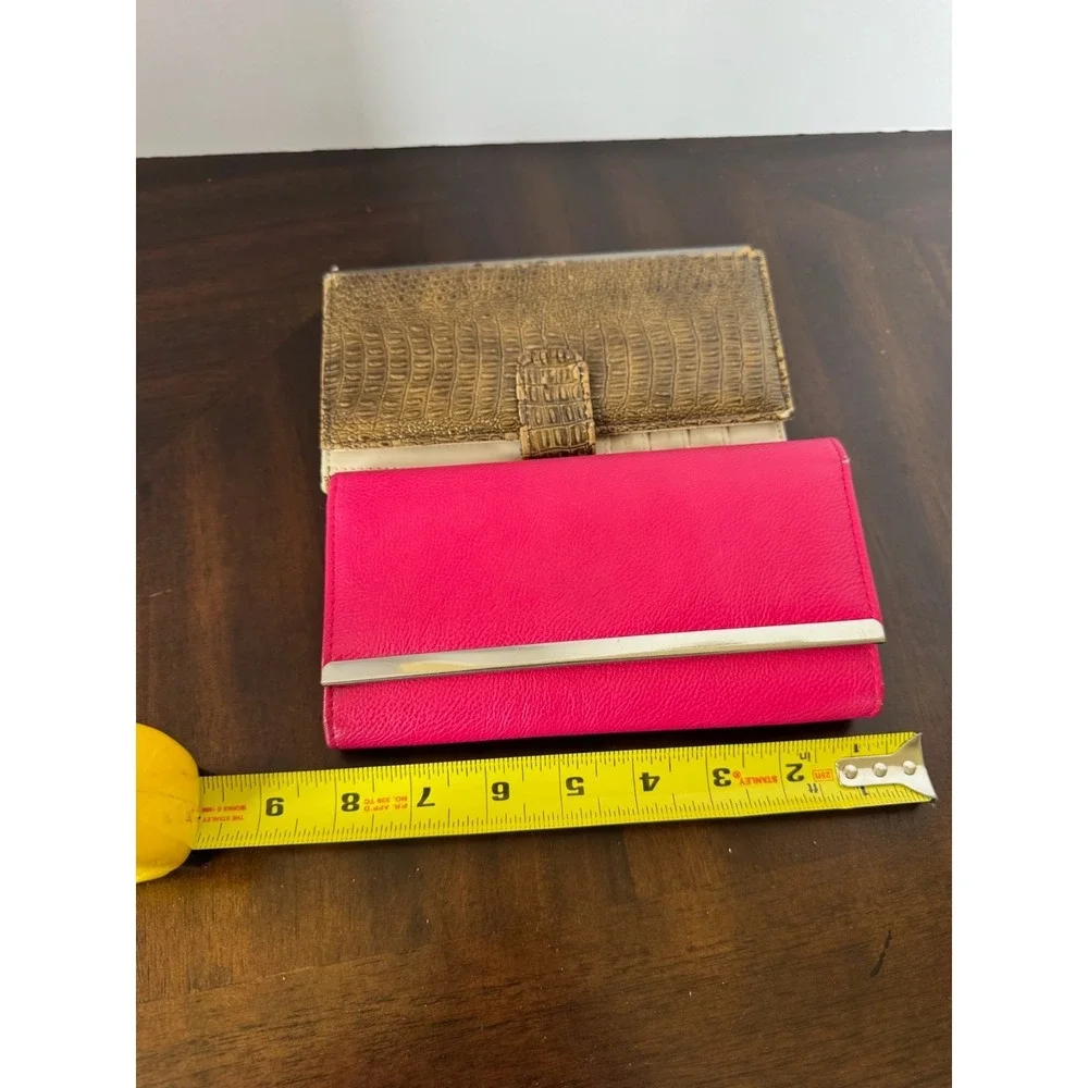 The Unbranded Brand set two